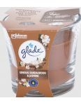 Glade Sensual Sandalwood & Jasmine vonná sviečka v skle 112g